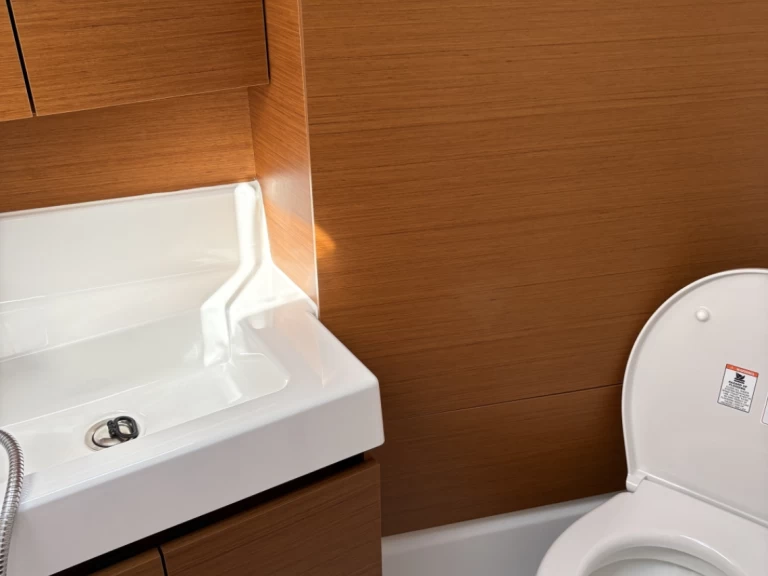 Jeanneau Sun Odyssey 380 da affittare a  Porto di Salerno