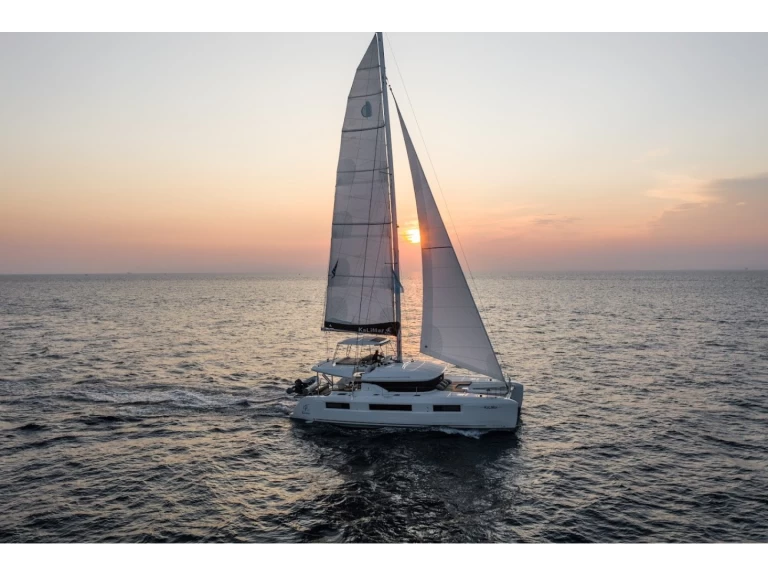Noleggio barche Lagoon Lagoon 50 a Álimos su Samboat