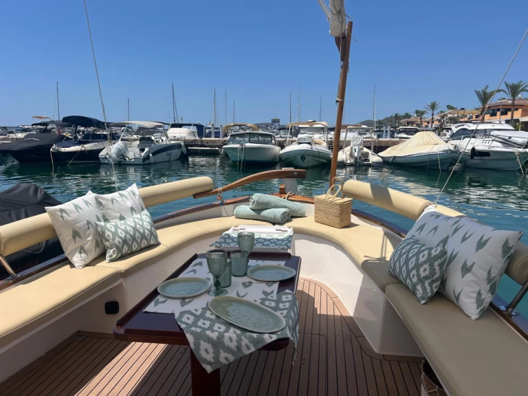 Noleggio Barca a motore con o senza skipper Medvolt Marine a Portals Nous