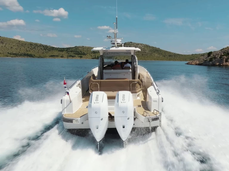 Noleggio Barca a motore Nimbus con patente nautica