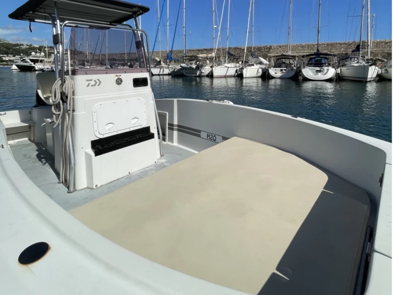 Noleggiare una Four Winns Quest 207 a Mandelieu-la-Napoule