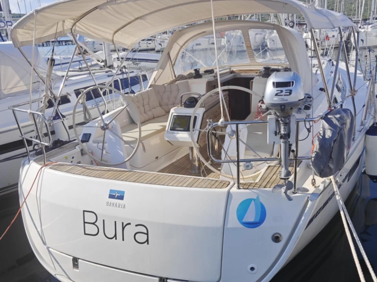 Bavaria Cruiser 37 da affittare a  Punat
