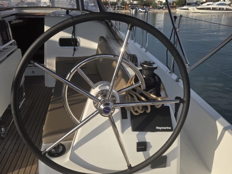 Noleggio Barca a vela a Pirovac – Jeanneau Sun Odyssey 380