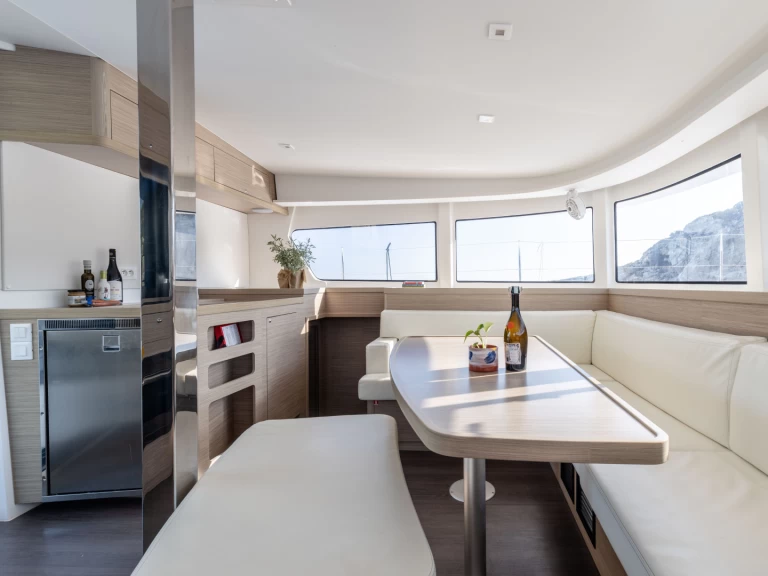 Noleggio Catamarano con o senza skipper Lagoon a Álimos