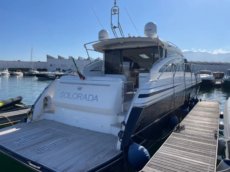 Noleggio Barca a motore con o senza skipper Princess a Napoli