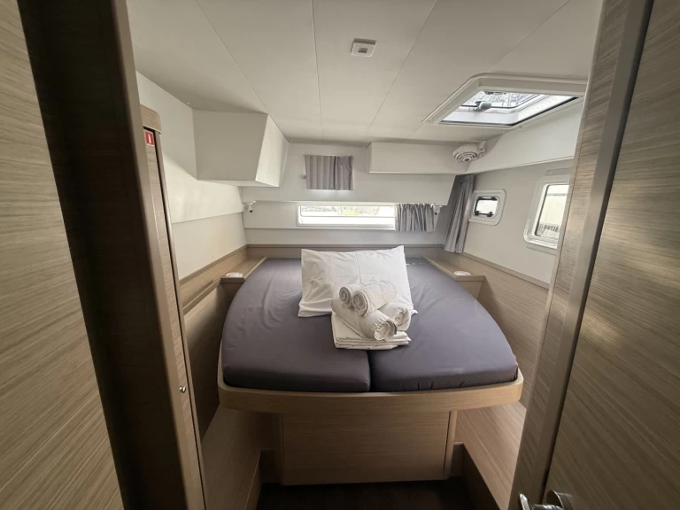 Noleggio Catamarano Lagoon con patente nautica