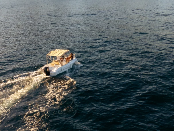 blumax 19 pro Blumax 19 Pro da affittare a  Taormina