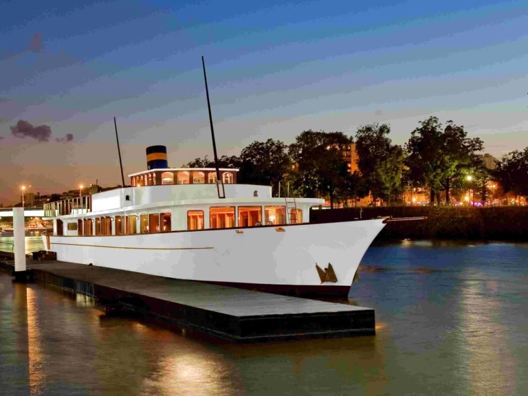 Houseboat a noleggio a Paris al miglior prezzo
