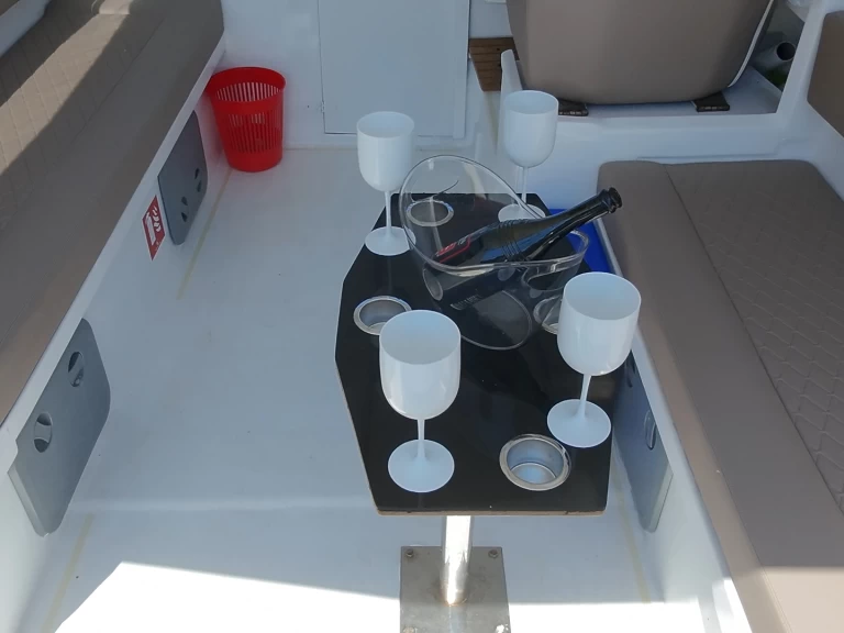 Noleggiare una Bayliner Trophy a Lesina (Hvar)