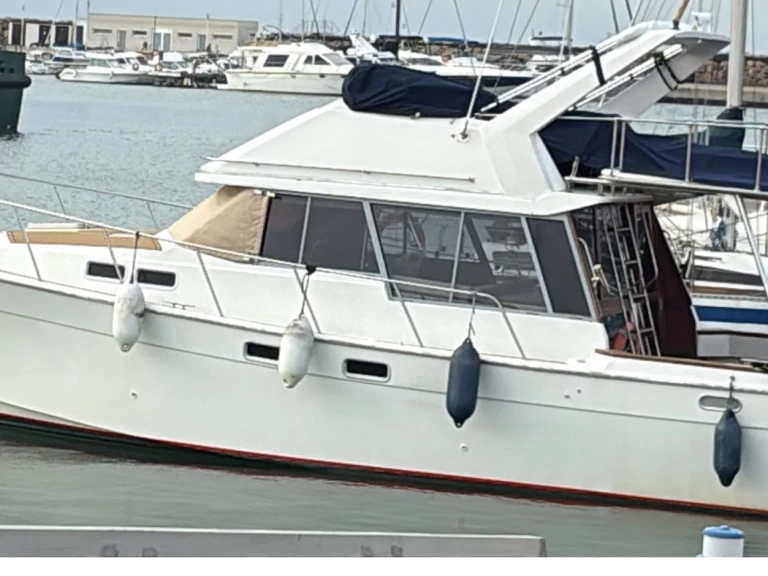Noleggio Barca a motore con o senza skipper Bayliner a Valencia