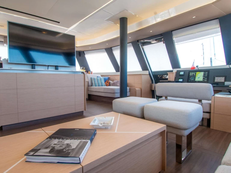 Noleggio Yacht di lusso Fountaine Pajot con patente nautica