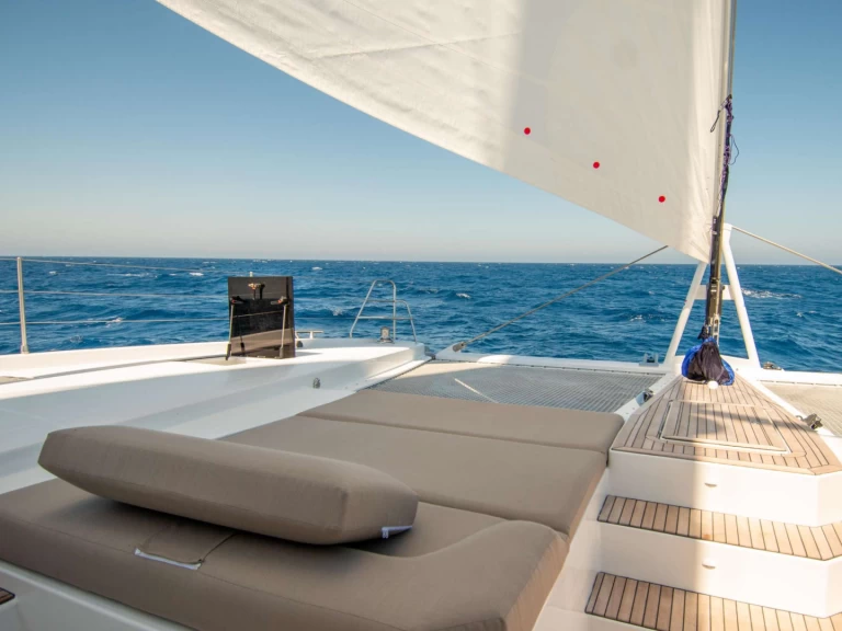 Noleggio Yacht di lusso Fountaine Pajot con patente nautica