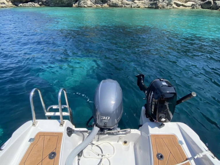 Noleggio barche Lákka economico Optima