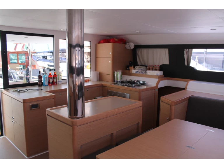 Noleggio barche Marsala economico Dufour Catamarans 48 Sail