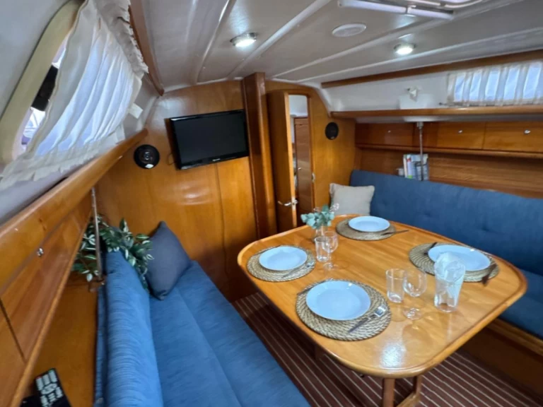 Barca a vela a noleggio a Puerto deportivo Marina Rubicon al miglior prezzo