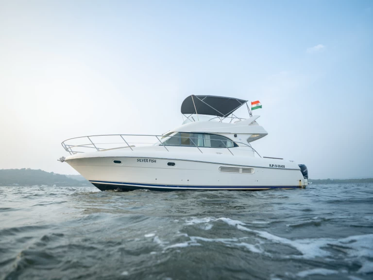 Noleggio barche Prestige Prestige 36 a Panaji su Samboat