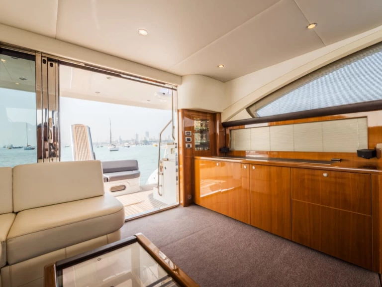 Noleggiare una Princess Princess 54 a Panaji