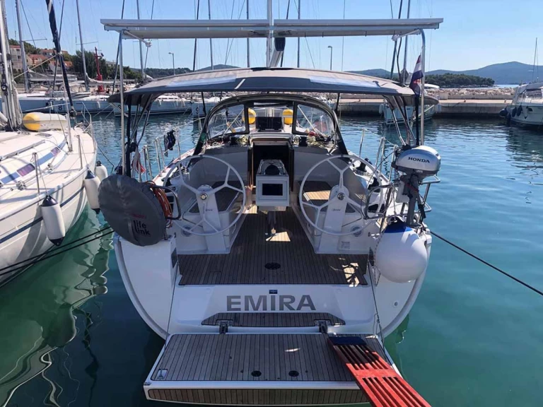 Noleggio Barca a vela Bavaria con patente nautica