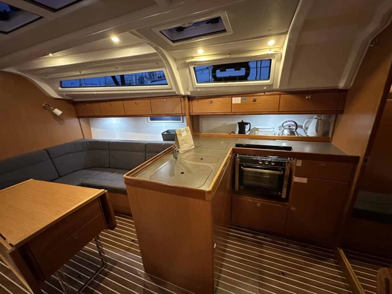 Bavaria Cruiser 37 da affittare a  Murter-Kornati