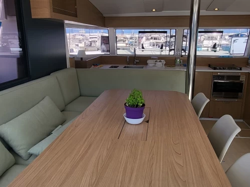 Catamarano a noleggio a Capo d'Orlando al miglior prezzo