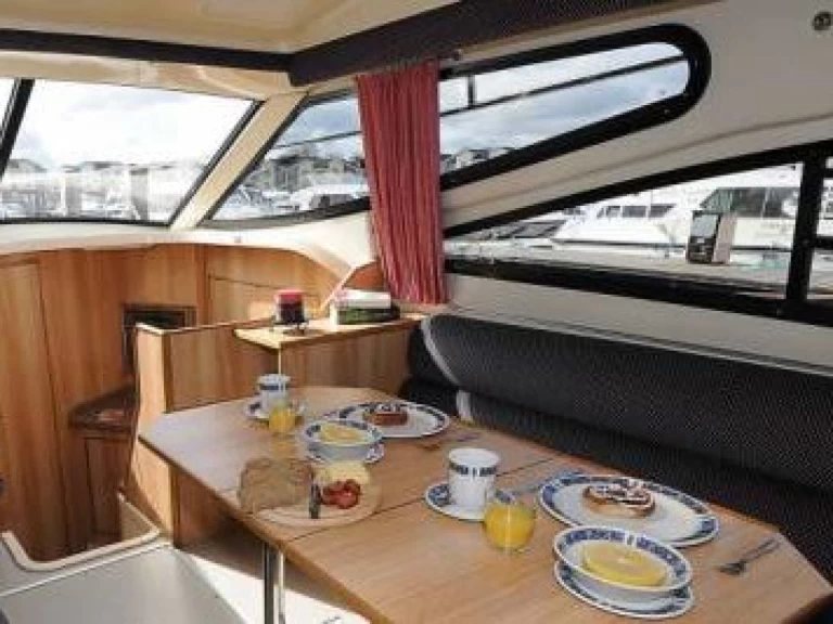 Noleggiare una Le Boat Consul a Vinkeveen