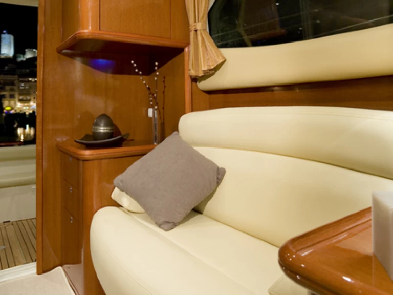 Noleggiare una Prestige Prestige 36 a Panaji