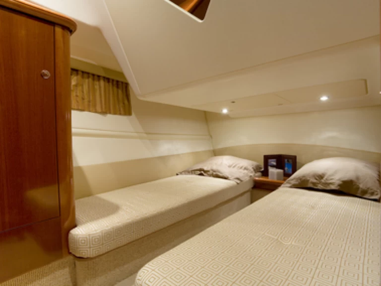 Noleggio Barca a motore a Panaji – Prestige Prestige 36