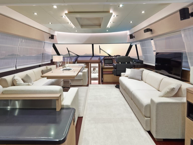 Noleggiare una Prestige Prestige 620 a Malé