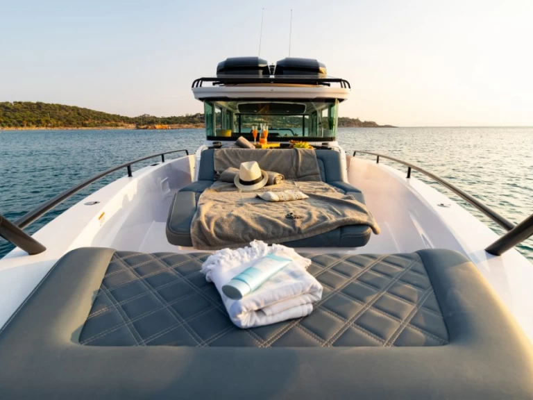 Noleggio barche Axopar Axopar 37 XC Cross Cabin a Lagonisí su Samboat