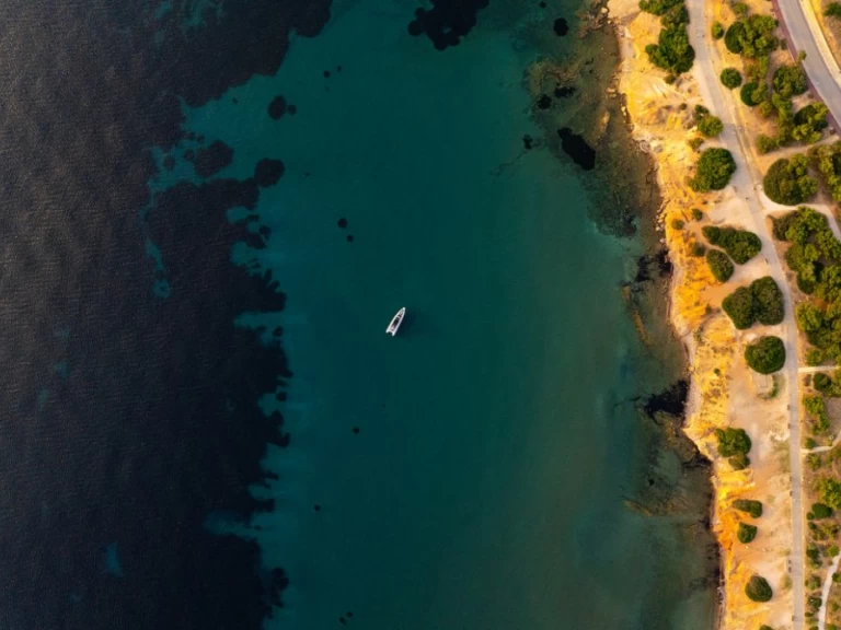 Noleggio Barca a motore con o senza skipper Axopar a Lagonisí