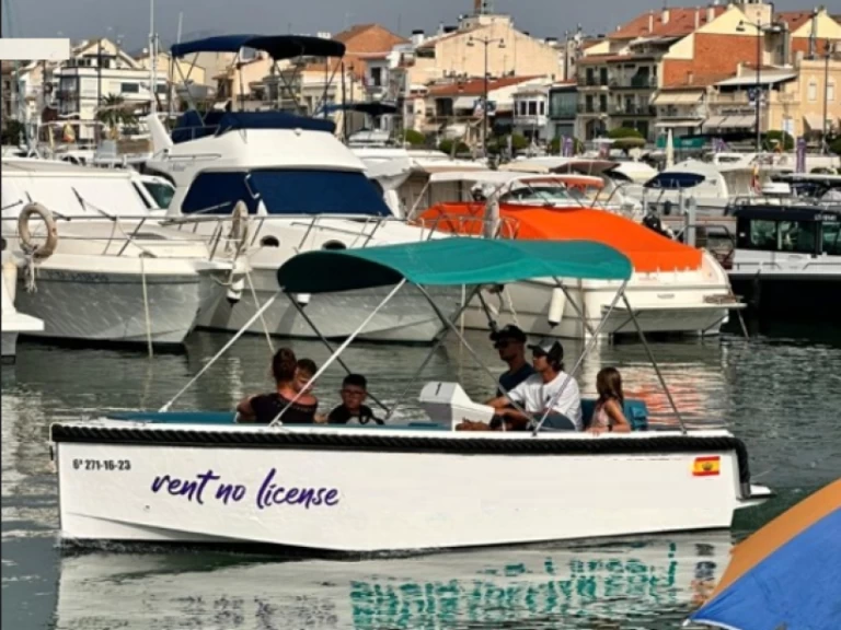 Barca a motore a noleggio a Cambrils al miglior prezzo