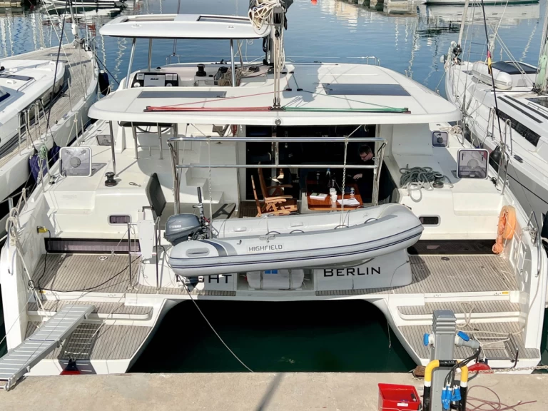 Noleggio Catamarano Lagoon con patente nautica