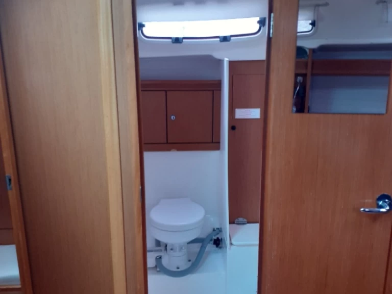 Bavaria Bavaria 43 Cruiser da affittare a  Lefkáda