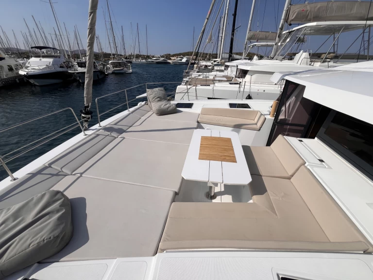 Noleggio barche Bali Bali 4.6 (owner's version) a Lávrio su Samboat