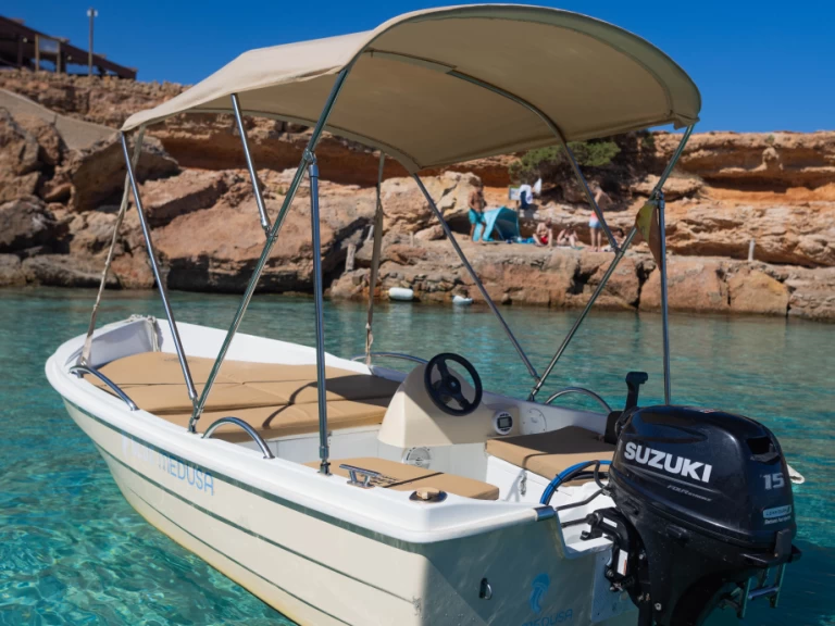 Noleggiare una Mareti 420 open a Sant Antoni de Portmany