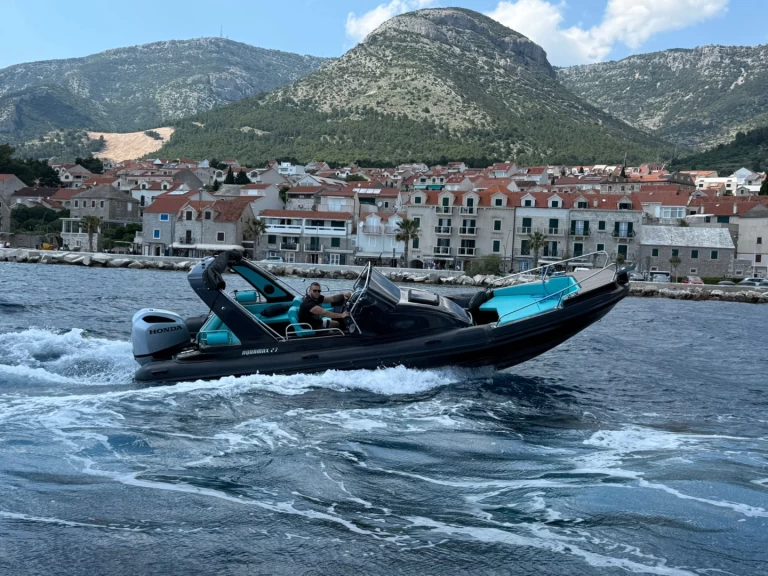 Noleggio barche Bol economico 27