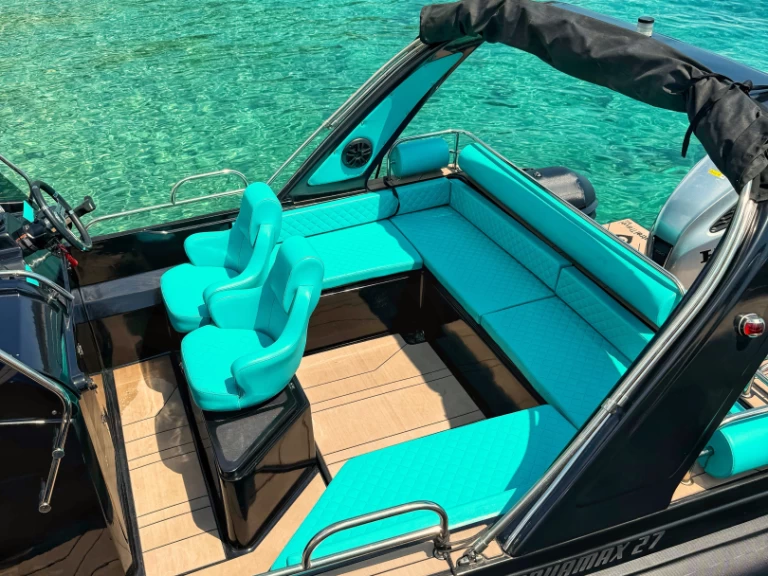 Noleggio Gommone a Bol – Aquamax 27