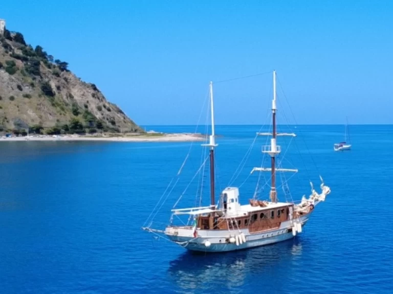 Noleggio barche Custom Gulet-Motor Sailor custom gulet a Capo d'Orlando su Samboat