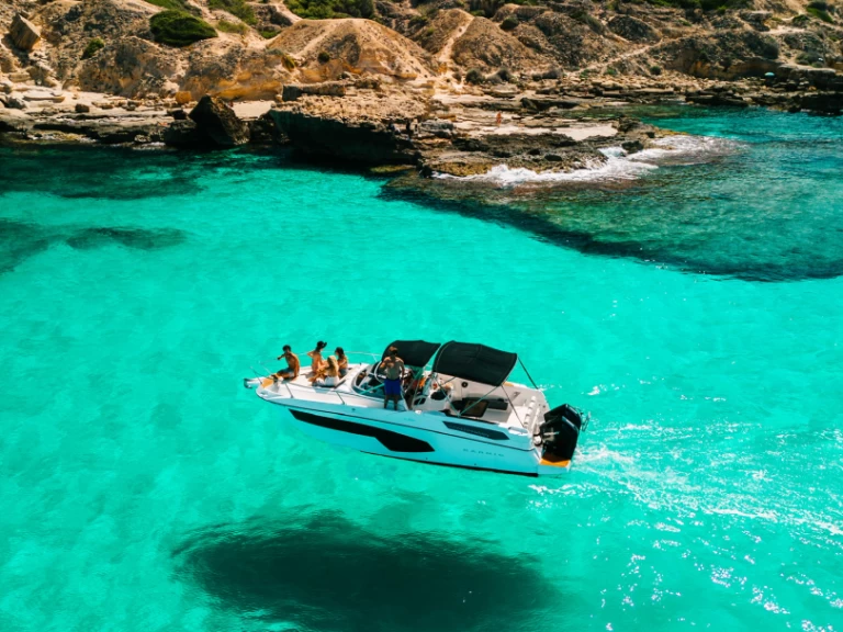 Noleggio barche Karnic SL800 a s'Arenal su Samboat