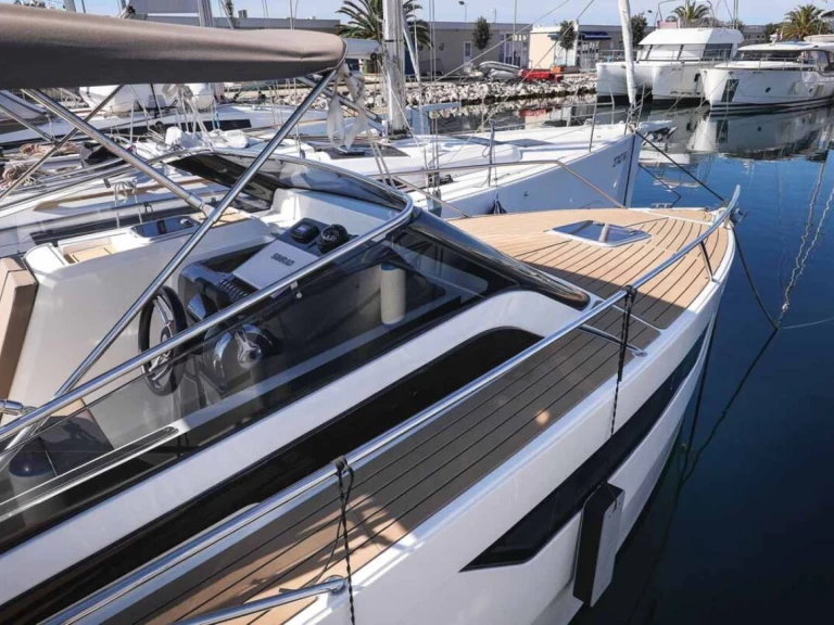 Noleggio a Cala d'Or – Nuva M9 CABIN su SamBoat