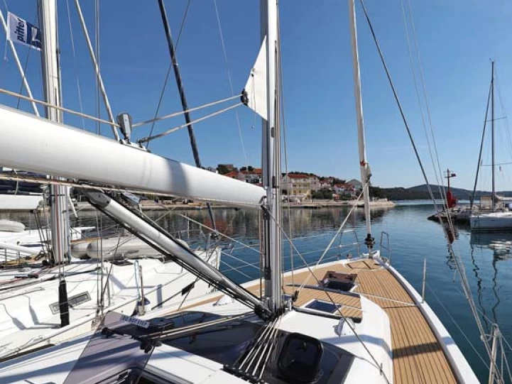 Noleggio Barca a vela Dufour con patente nautica