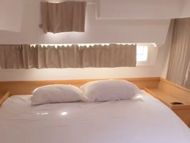 Noleggio Catamarano Lagoon con patente nautica