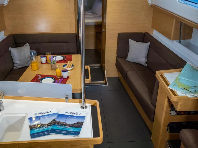 Noleggiare una Elan Impression 45 a Lefkáda