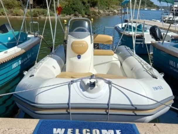 Noleggiare una Zodiac Medline 500 a Port d'Addaia (Citta)