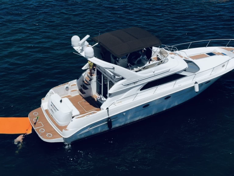 Noleggio Yacht di lusso Sea Ray con patente nautica