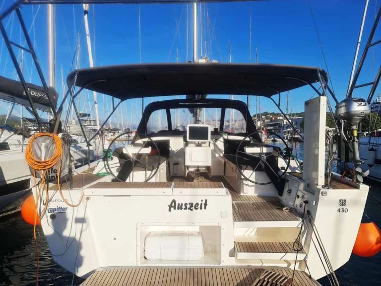 Noleggio a Murter-Kornati – Dufour Dufour 430 su SamBoat