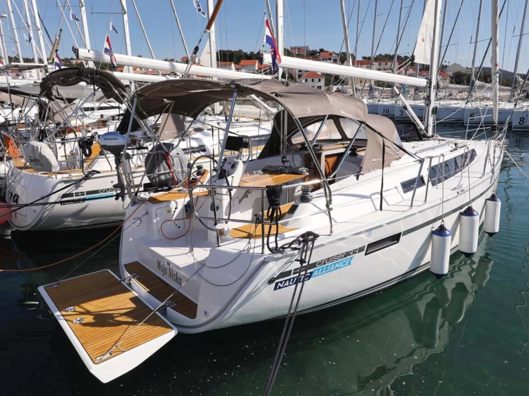 Noleggio Barca a vela Bavaria con patente nautica