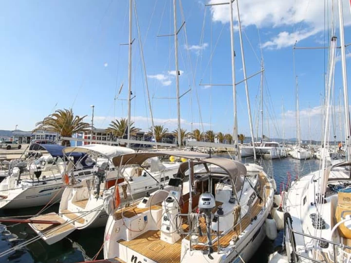 Noleggio Barca a vela a Murter-Kornati – Bavaria Cruiser 33