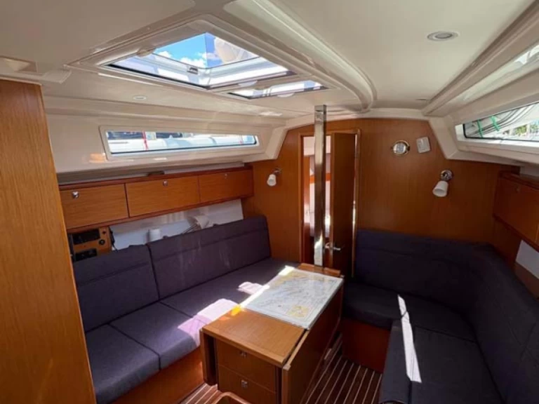 Noleggiare una Bavaria Cruiser 34 a Murter-Kornati