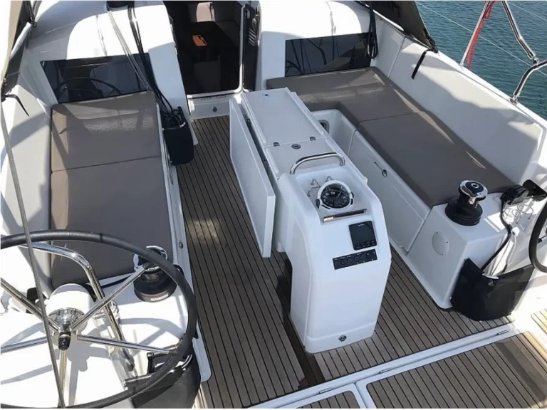 Noleggio barche Jeanneau Sun Odyssey 440 a Lefkáda su Samboat